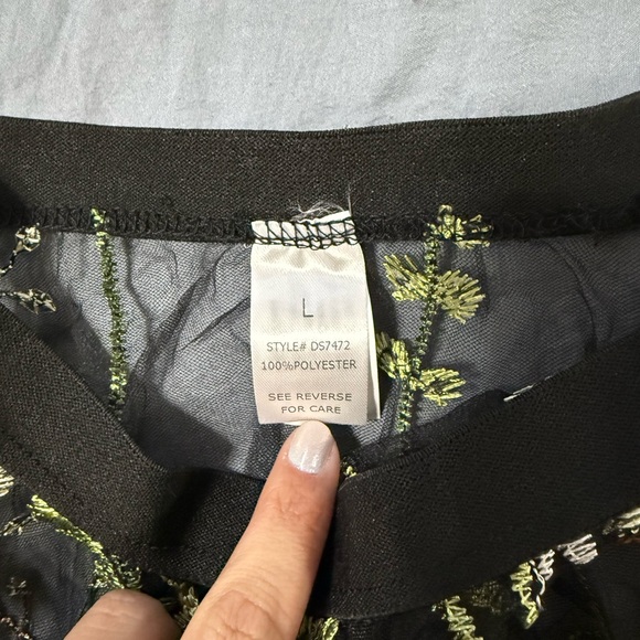 iHeartRaves Black Floral Embroidered Set W/ Flower Choker - Picture 2 of 5